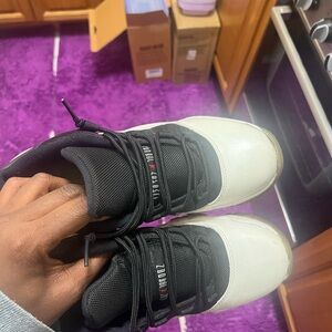 Low top Jordan sneakers